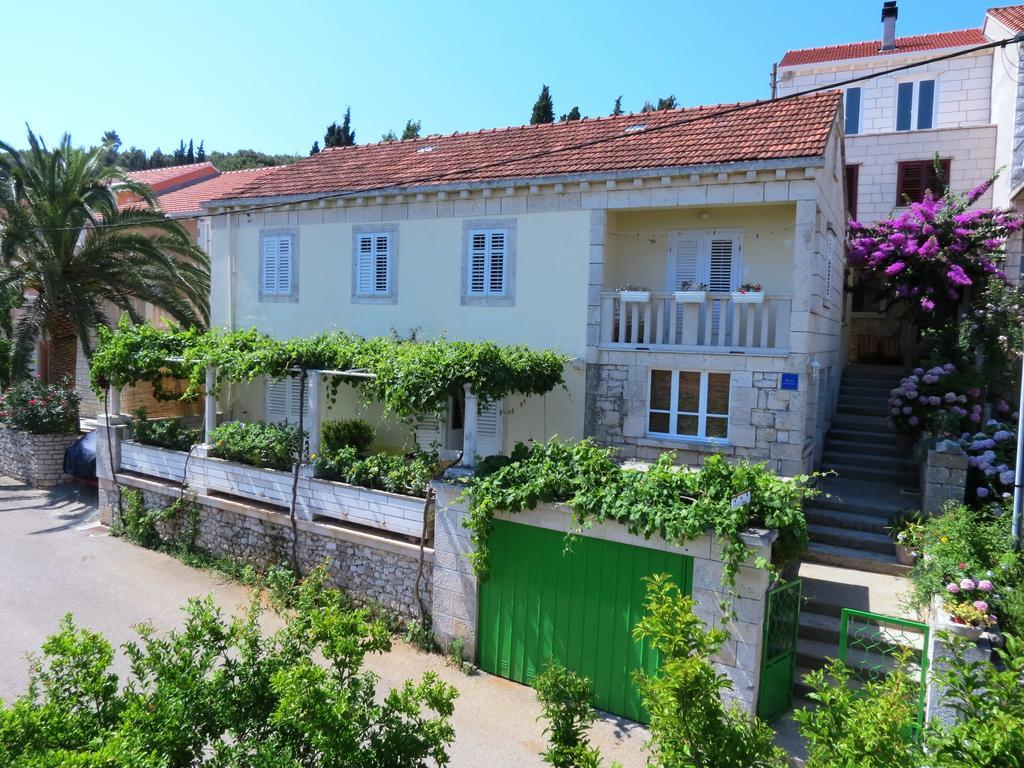 Apartment Apartments Lumbarda