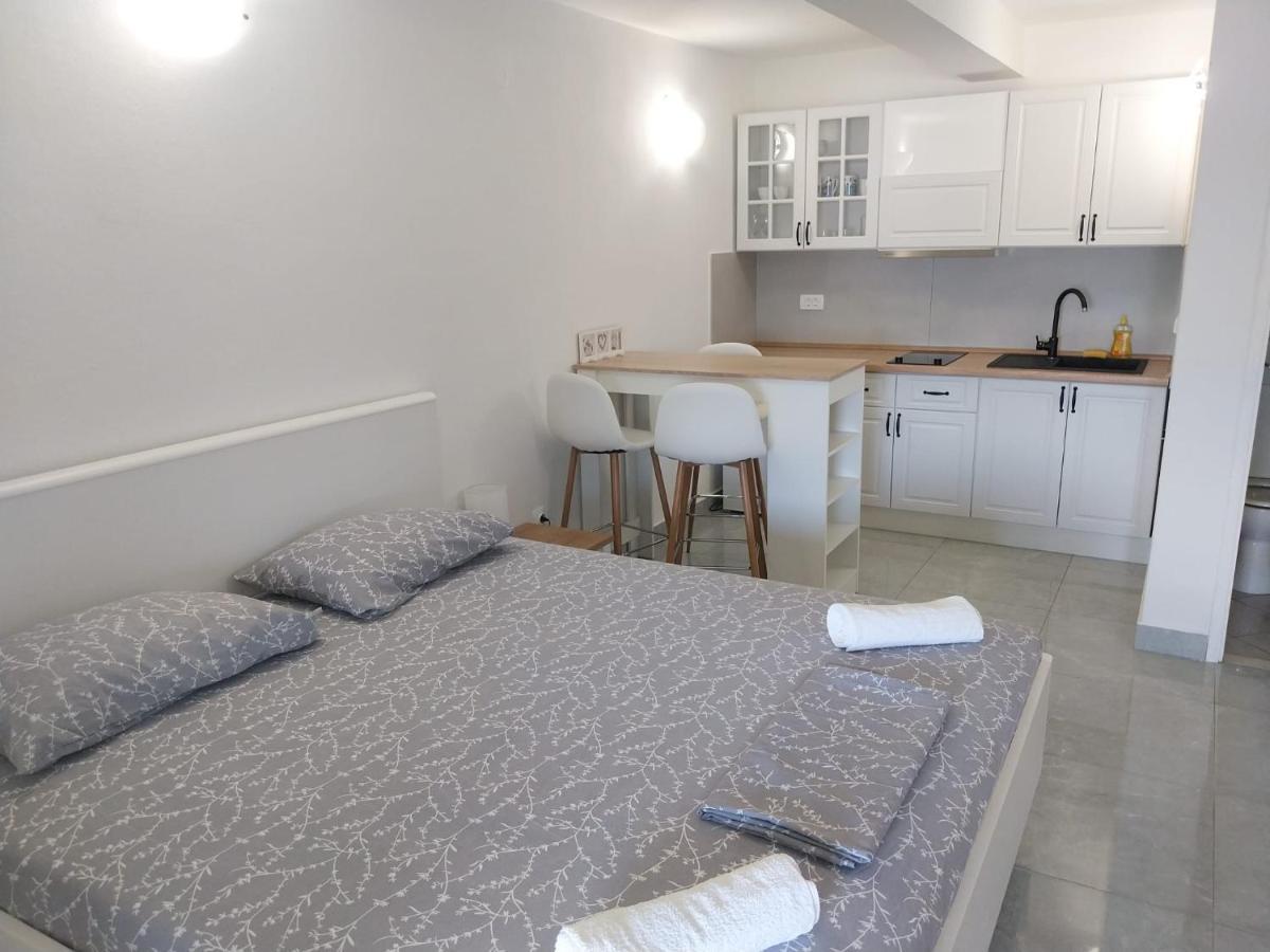 Apartments Lumbarda Apartma