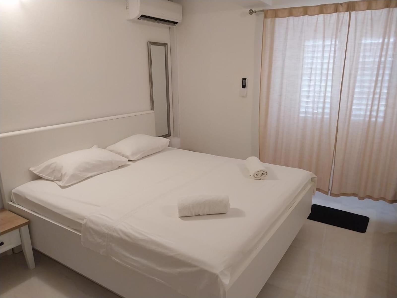 Apartments Lumbarda *